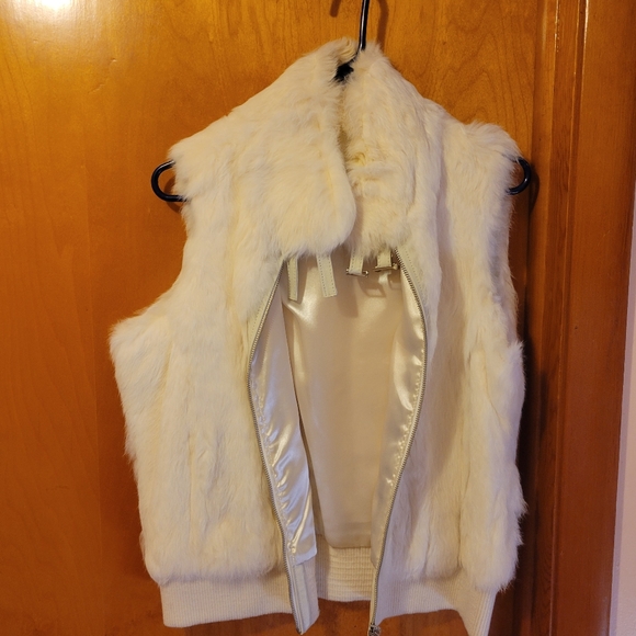 Wilson's White Rabbit Fur Jacket and Vest - Picture 10 of 10